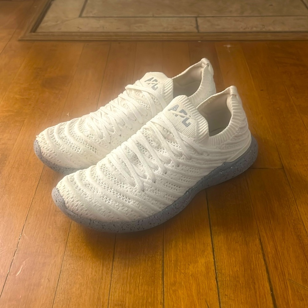 APL women’s shoes - Amazing condition!